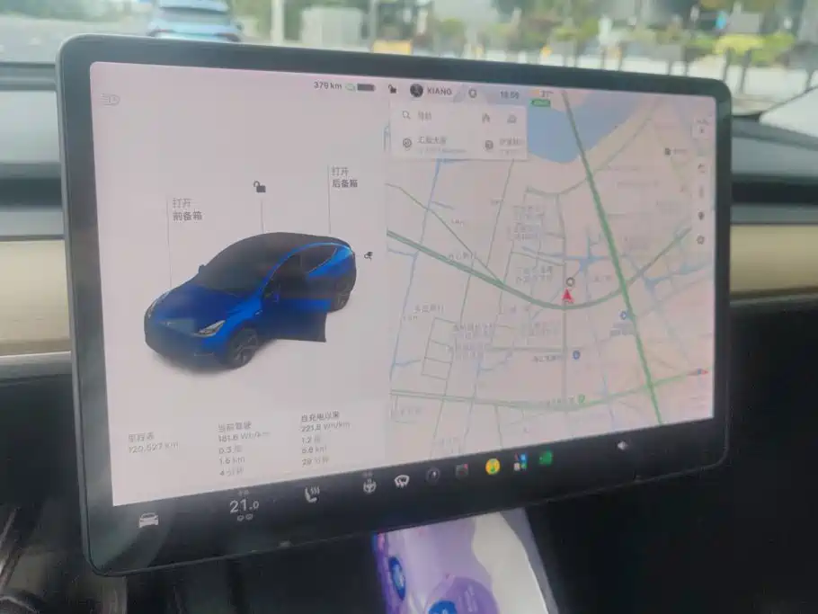 Tesla Model Y — миниатюра 13