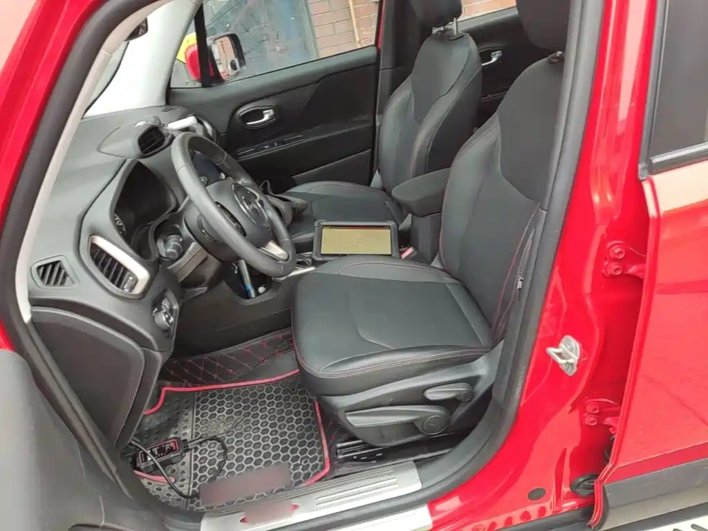 Jeep Renegade — миниатюра 15