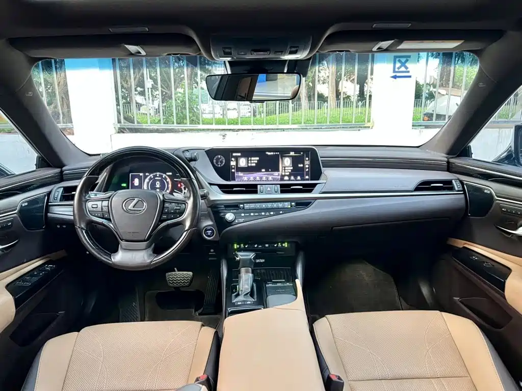 Lexus ES — миниатюра 5