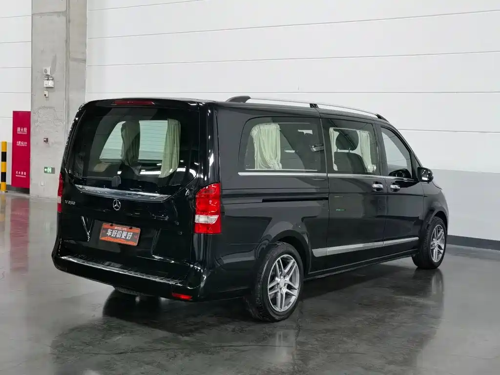 Mercedes-Benz V-Class — миниатюра 2