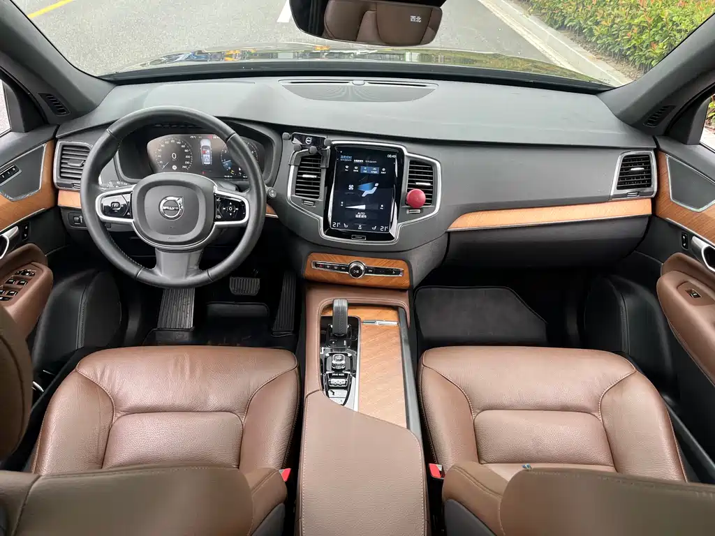 Volvo XC90 — миниатюра 17