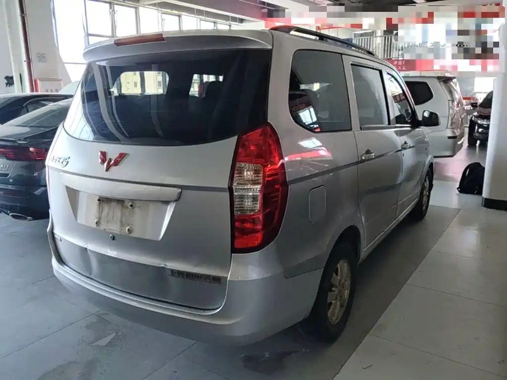 Wuling Hongguang — миниатюра 7