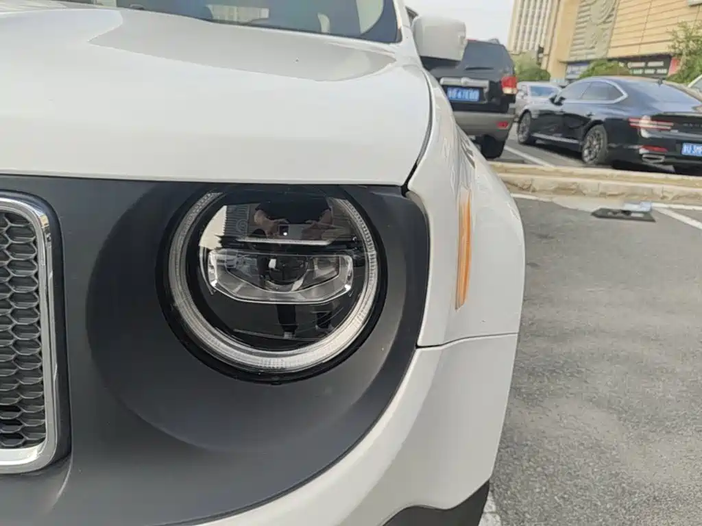 Jeep Renegade — миниатюра 24