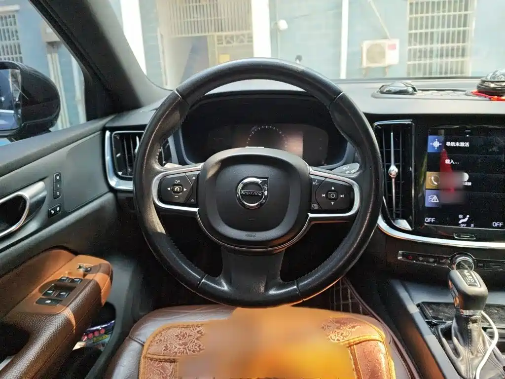 Volvo S60 — миниатюра 3