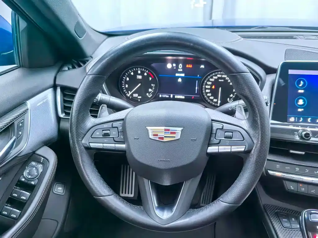 Cadillac CT5 — миниатюра 7