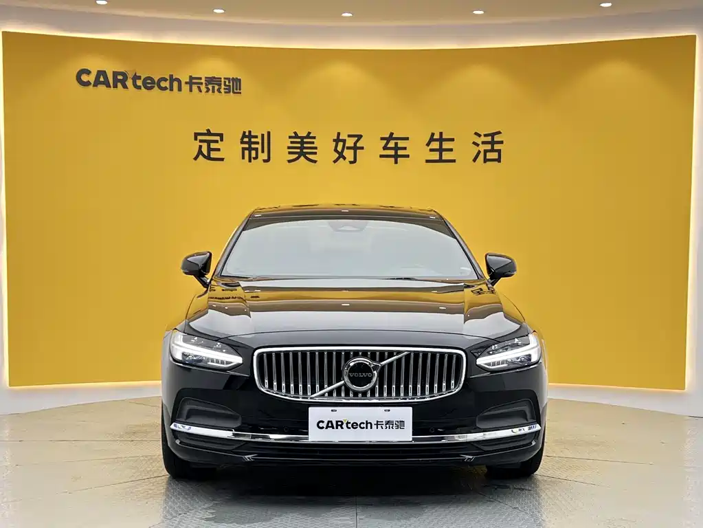 Volvo S90 2024 B5 Luxury