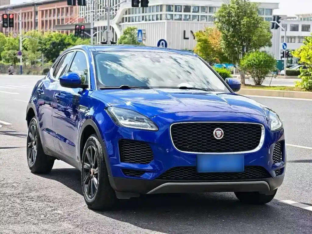 Jaguar E-PACE — миниатюра 4