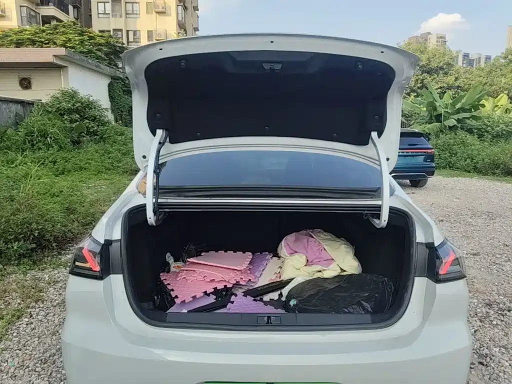 Peugeot 408 — миниатюра 19