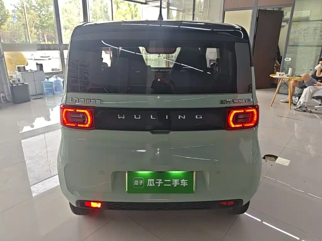 Wuling MINIEV — миниатюра 6