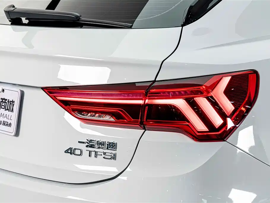 Audi Q3 Sportback — миниатюра 8