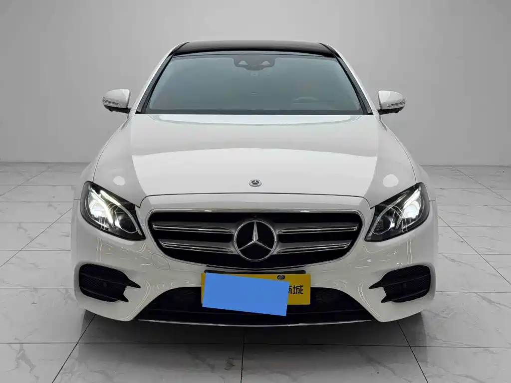 Mercedes-Benz E-Class — миниатюра 2