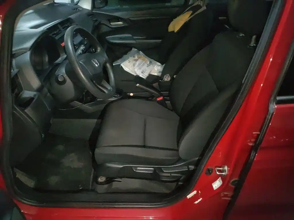 Honda Fit — миниатюра 8