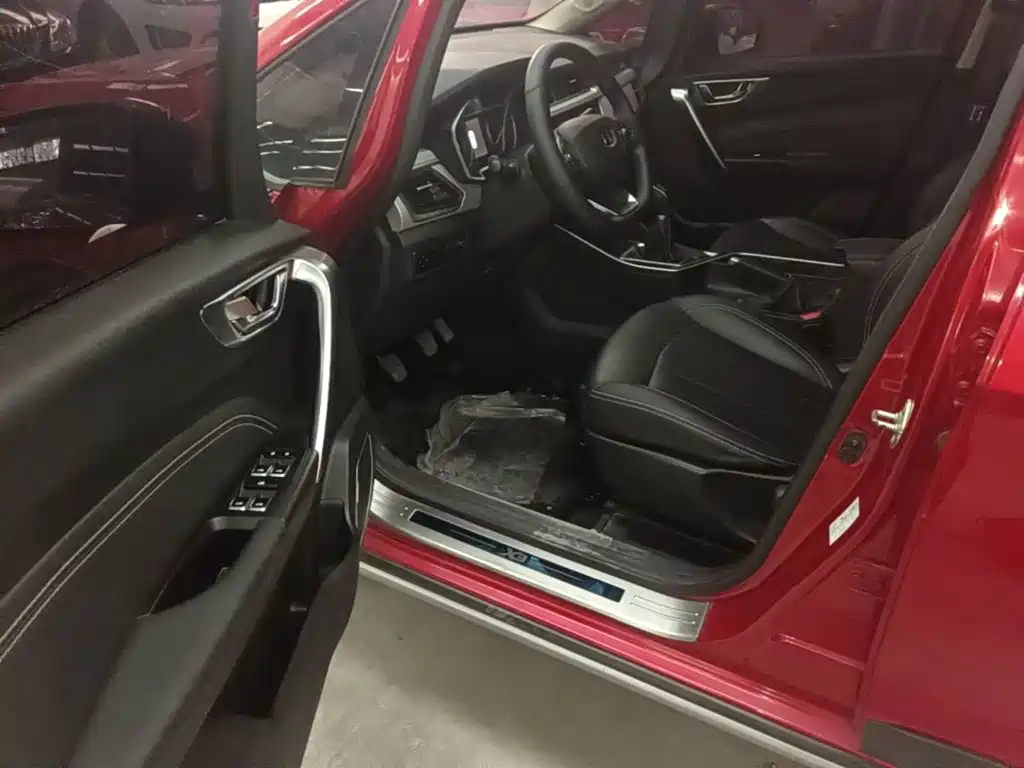 Geely Vision X3 — миниатюра 16