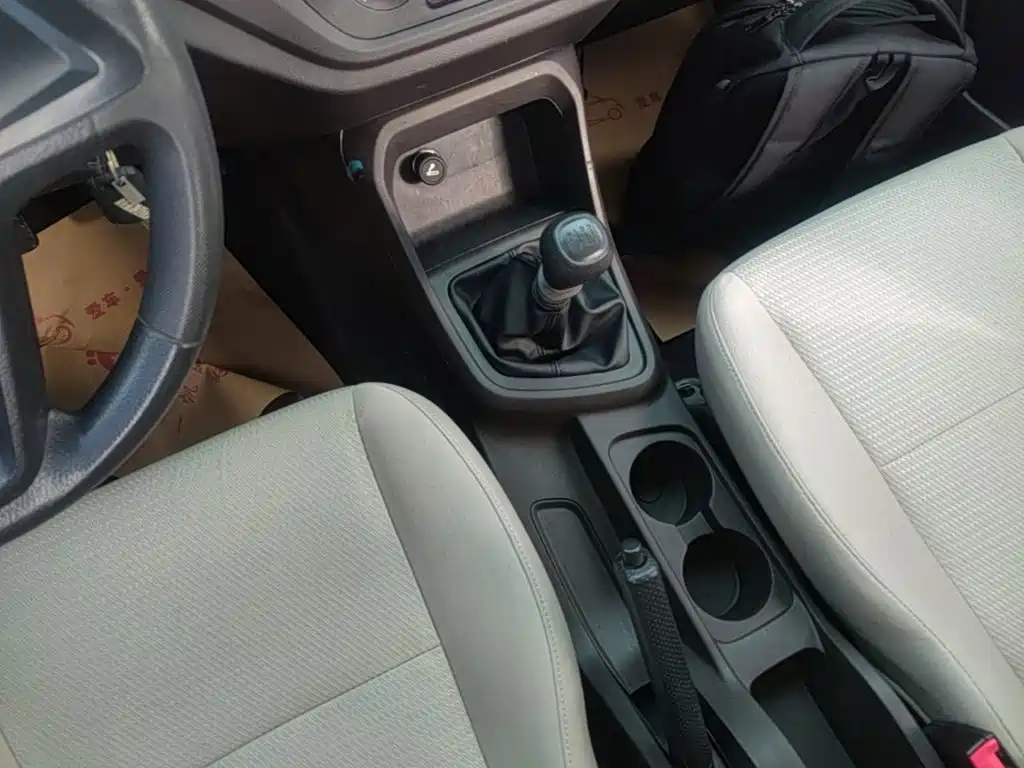 Wuling Hongguang V — миниатюра 14