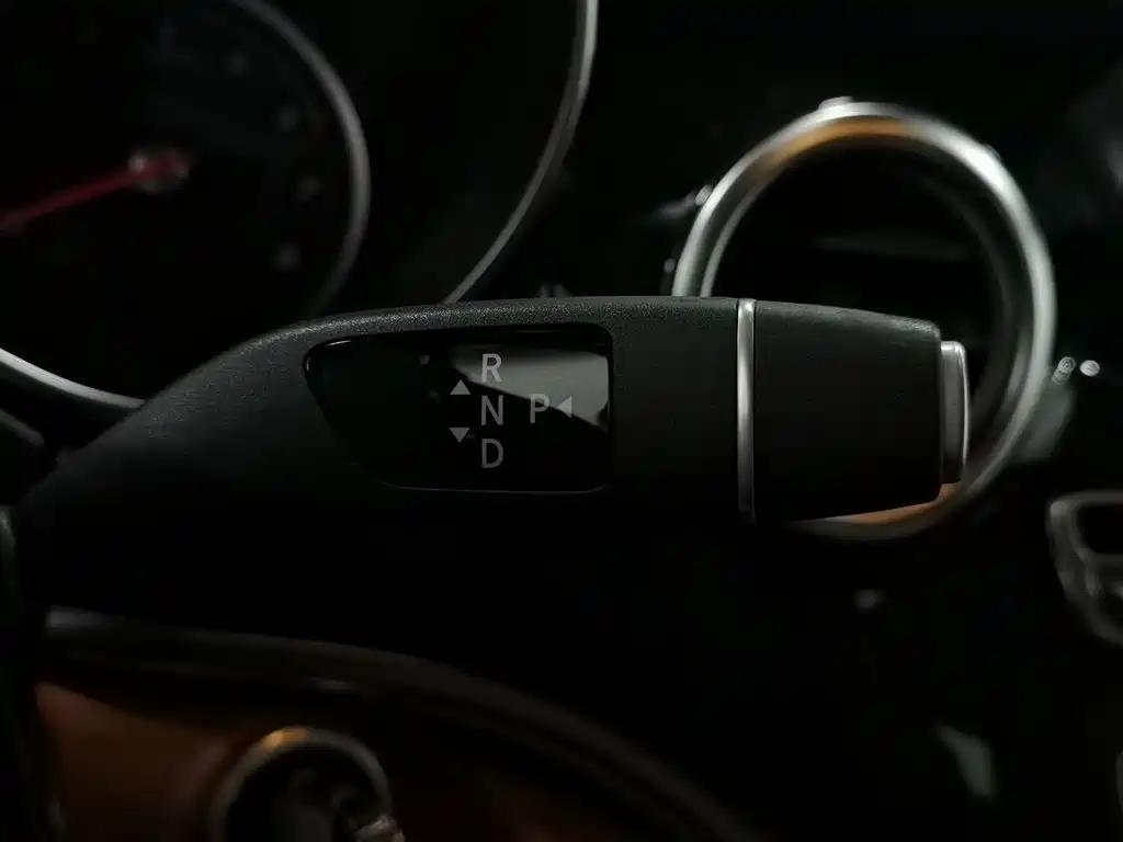 Mercedes-Benz V-Class — миниатюра 15
