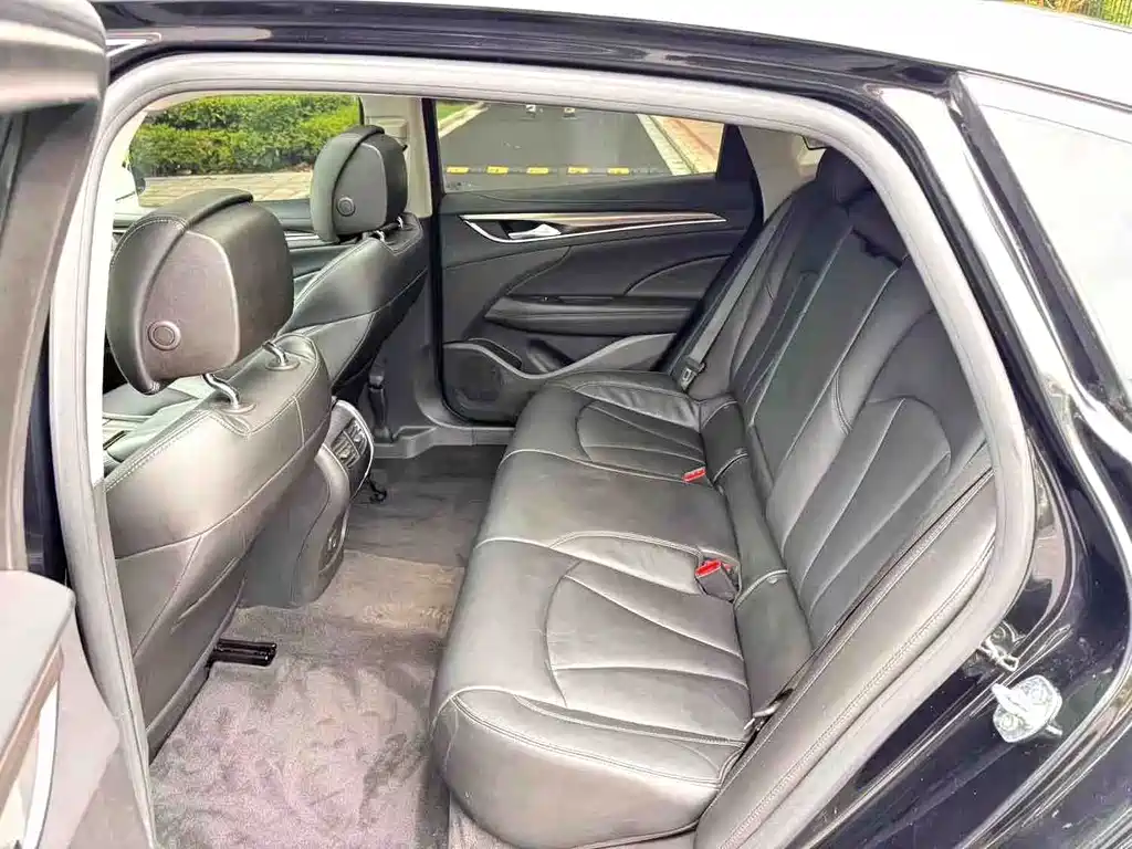 Buick LaCrosse — миниатюра 8