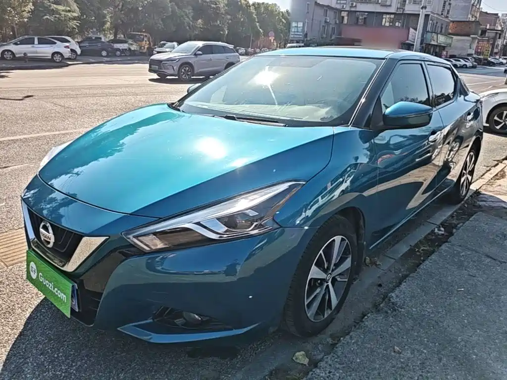 Nissan Bluebird — миниатюра 2