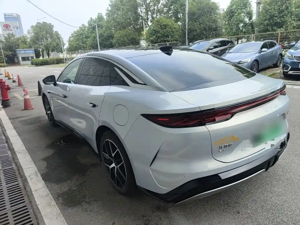 BYD Han L — миниатюра 5