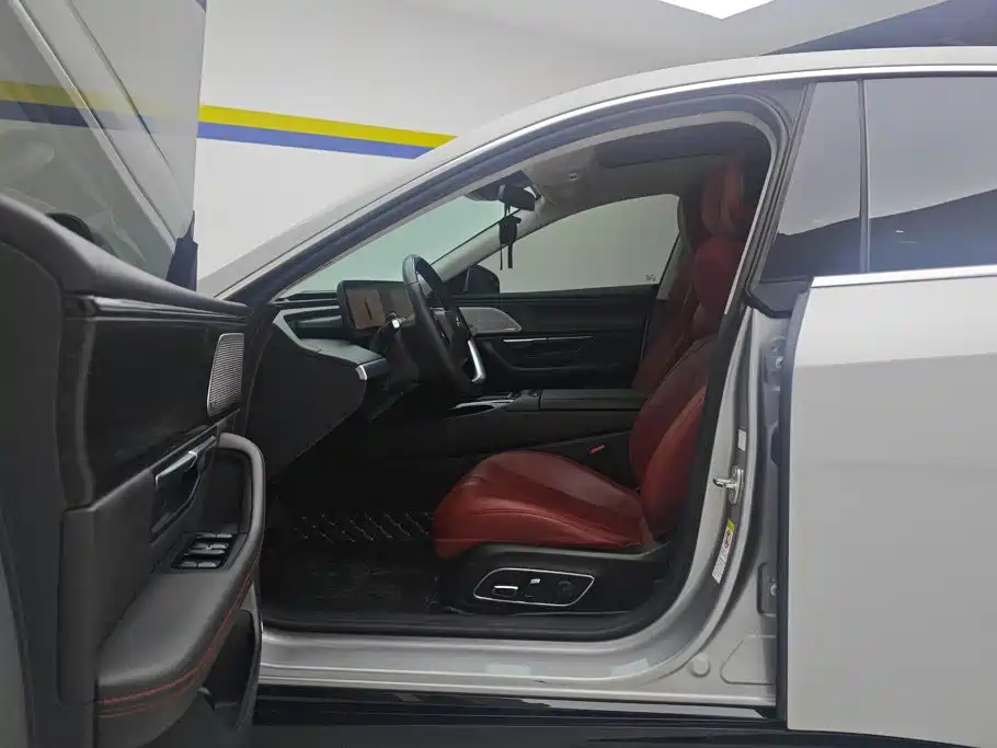 XPeng P7 — миниатюра 9