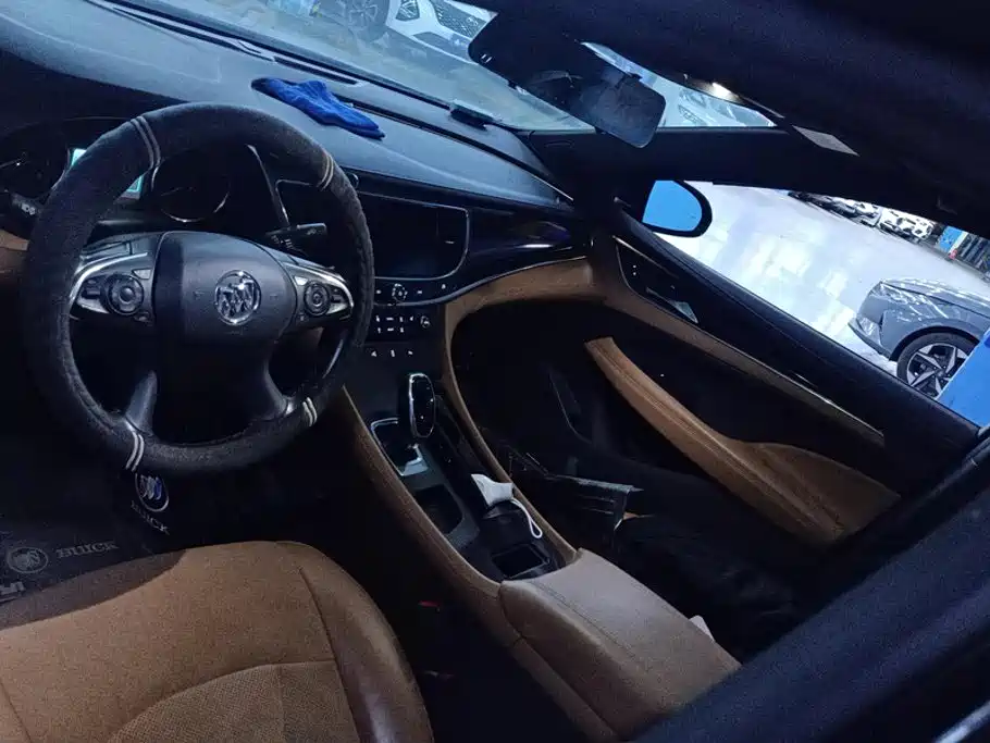 Buick LaCrosse — миниатюра 12