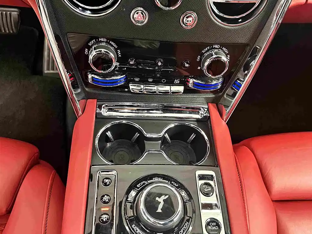 Rolls-Royce Cullinan — миниатюра 10