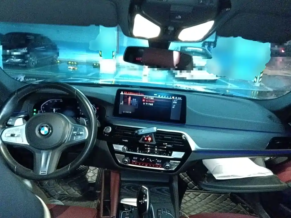 BMW 5 Series — миниатюра 10