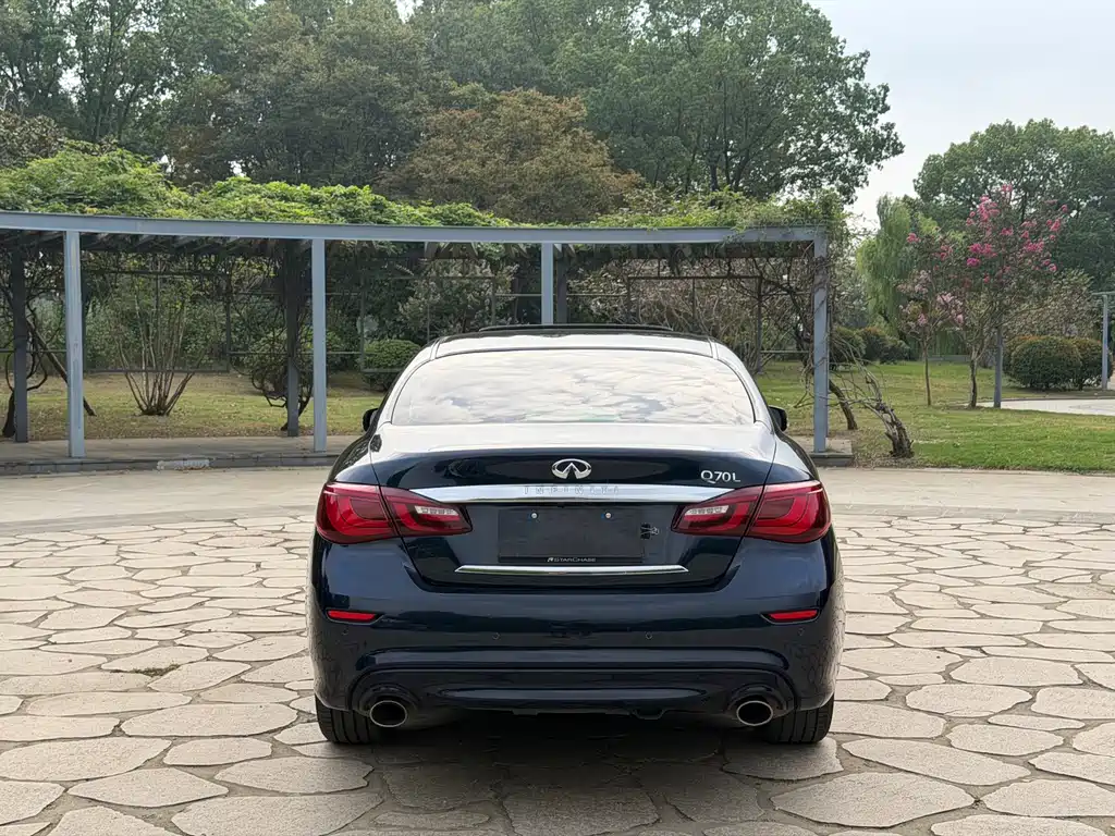 Infiniti Q70 — миниатюра 13