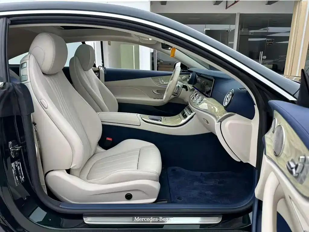 Mercedes-Benz E-Class (Import) — миниатюра 4