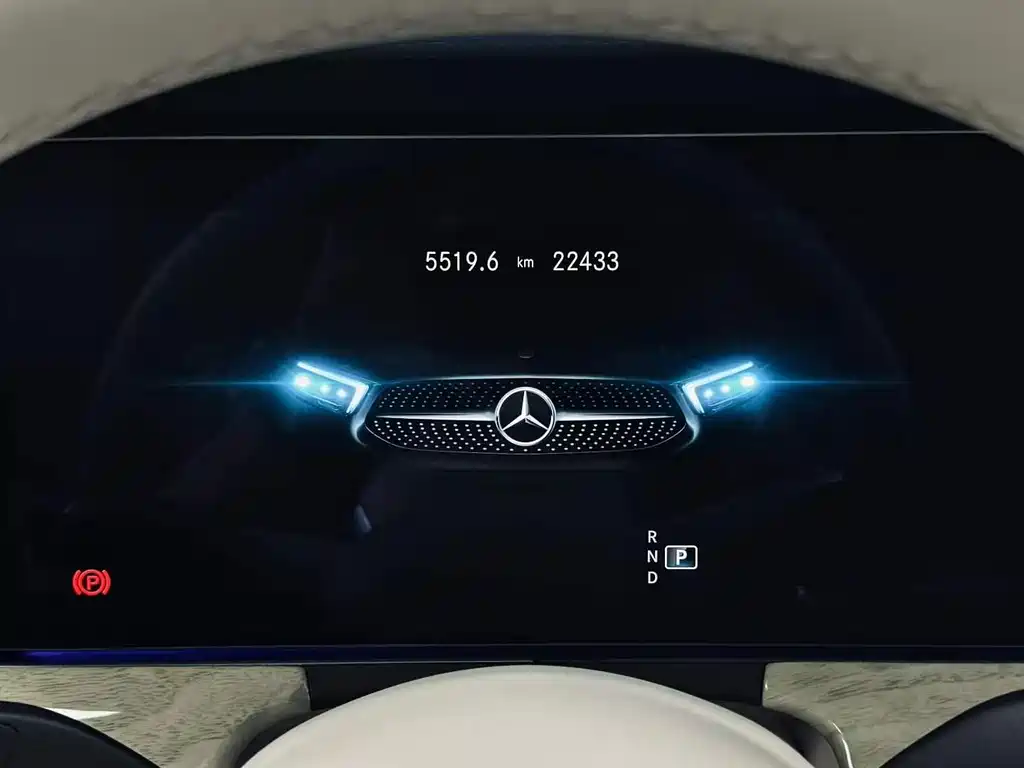 Mercedes-Benz E-Class (Import) — миниатюра 5