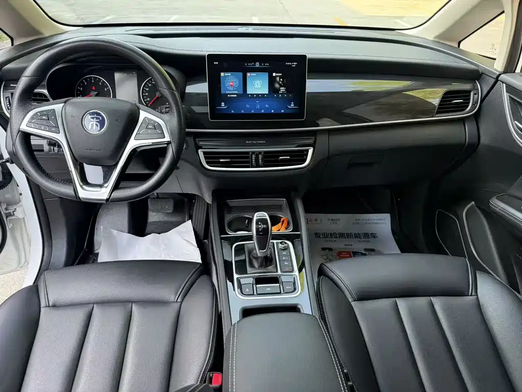 BYD MAX — миниатюра 6