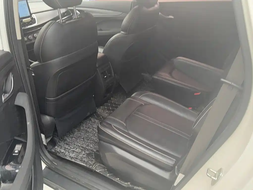 Baojun 360 — миниатюра 9
