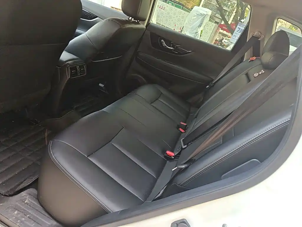 Nissan X-Trail — миниатюра 17