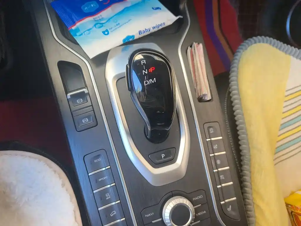 Wey Wey VV6 — миниатюра 10