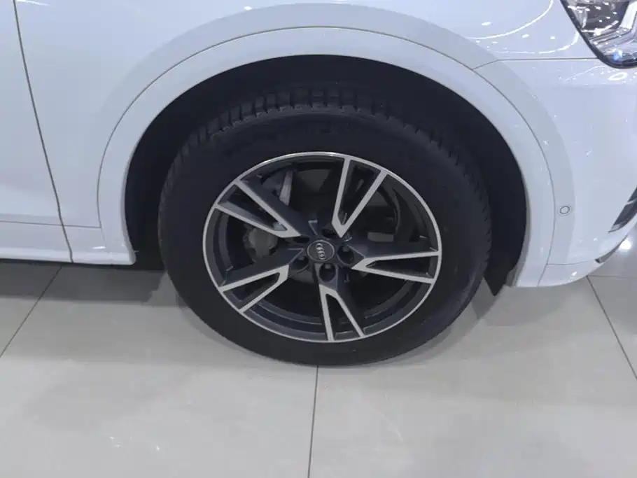Audi Q5L — миниатюра 6