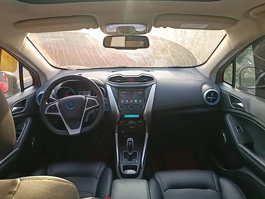 BYD Yuan EV — миниатюра 10
