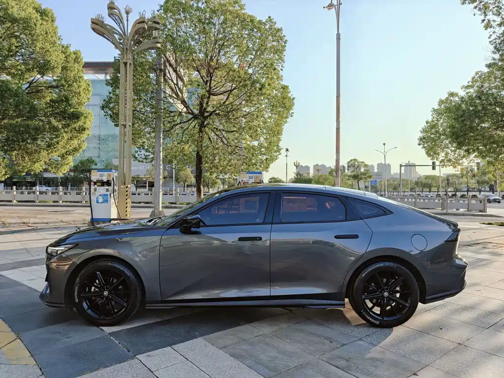 Changan UNI-V — миниатюра 3