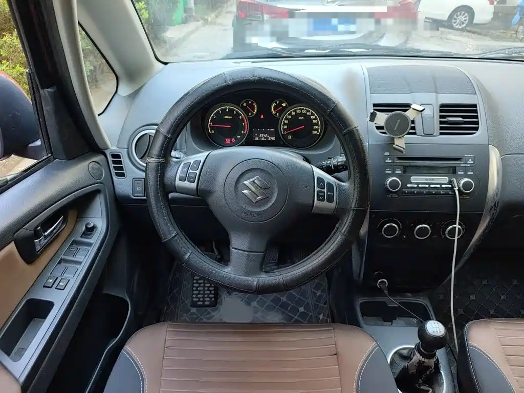 Suzuki SX4 — миниатюра 3