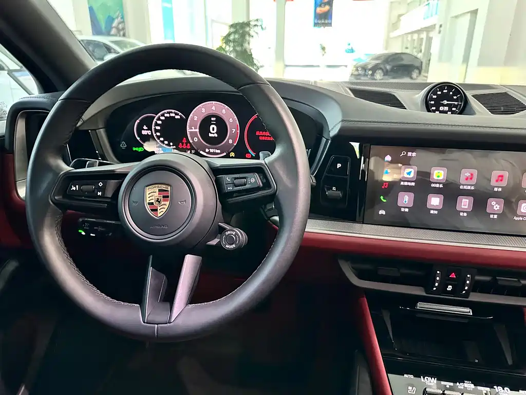 Porsche Cayenne — миниатюра 23