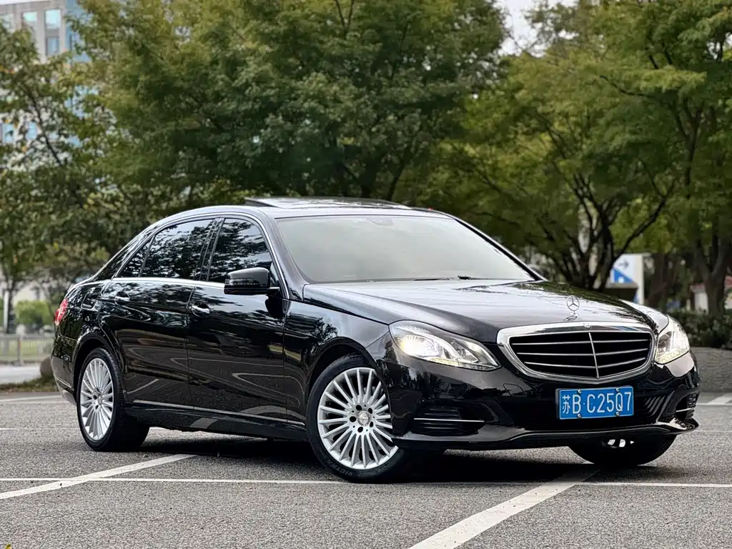 Mercedes-Benz E-Class — миниатюра 2