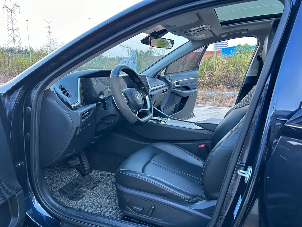 Hyundai Sonata — миниатюра 7