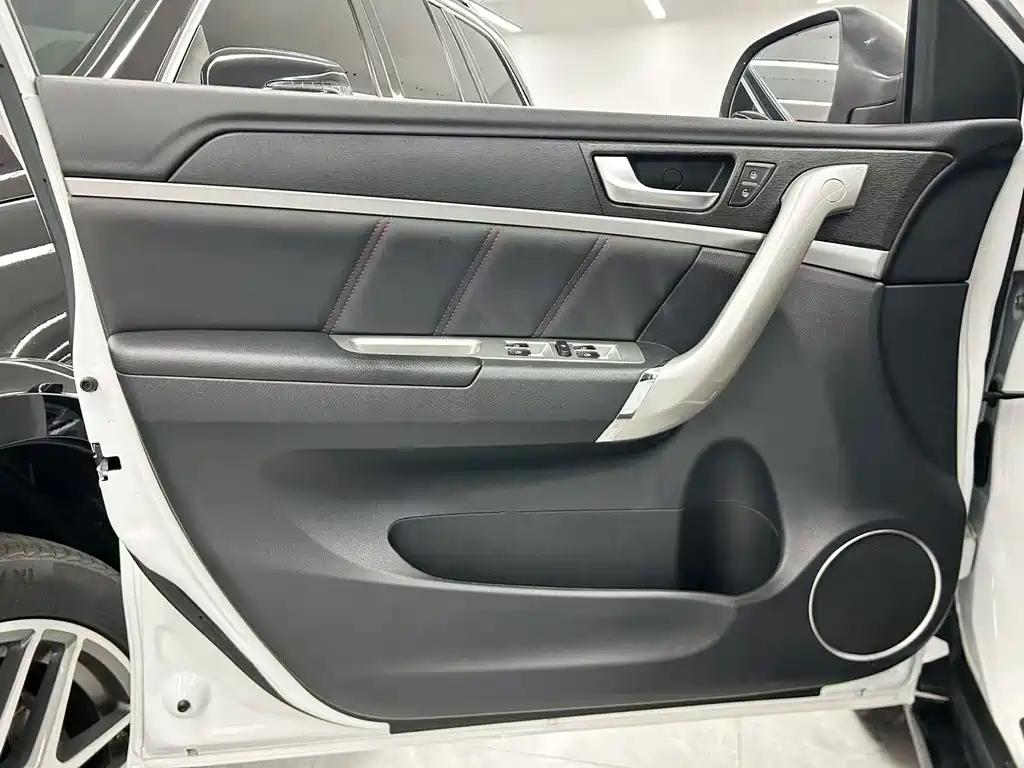 Haval M6 — миниатюра 12