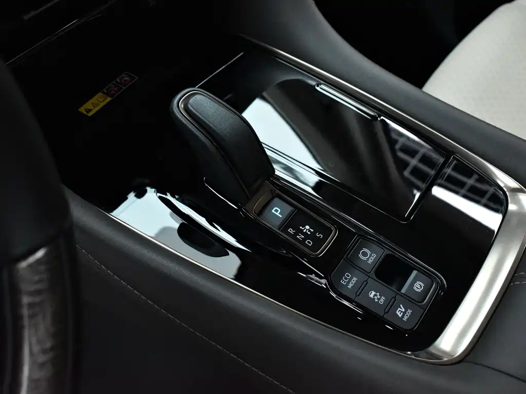 Toyota Vellfire — миниатюра 14