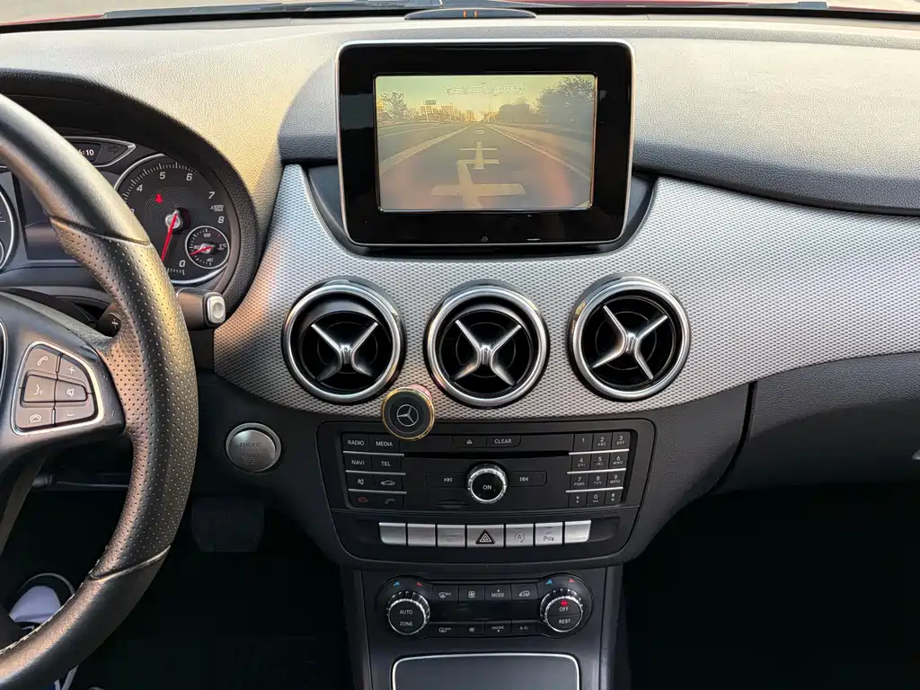 MERCEDES-BENZ B CLASS