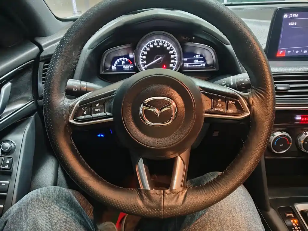 MAZDA CX 4