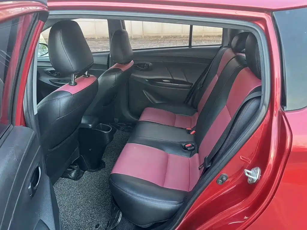 Toyota Yaris L — миниатюра 6