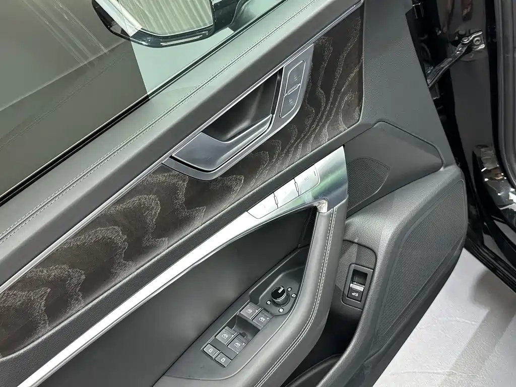 Audi A6L — миниатюра 6