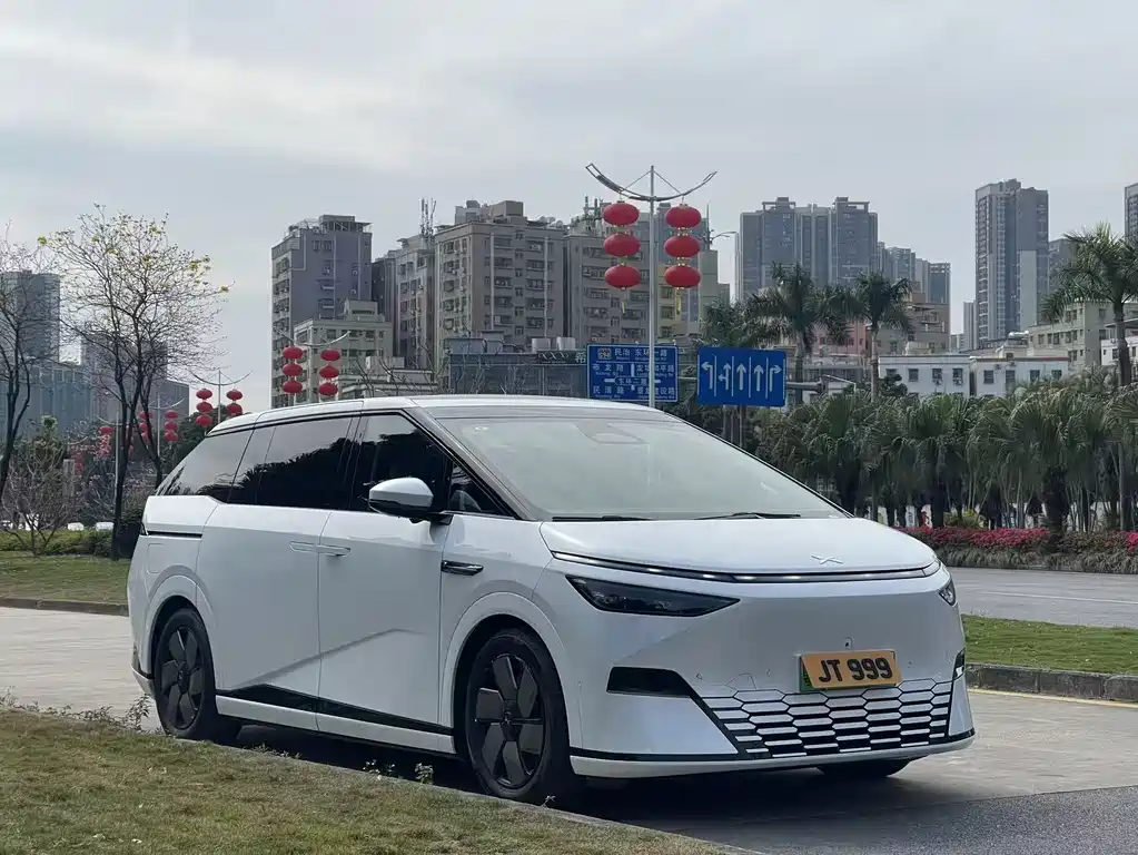 XIAOPENG X9