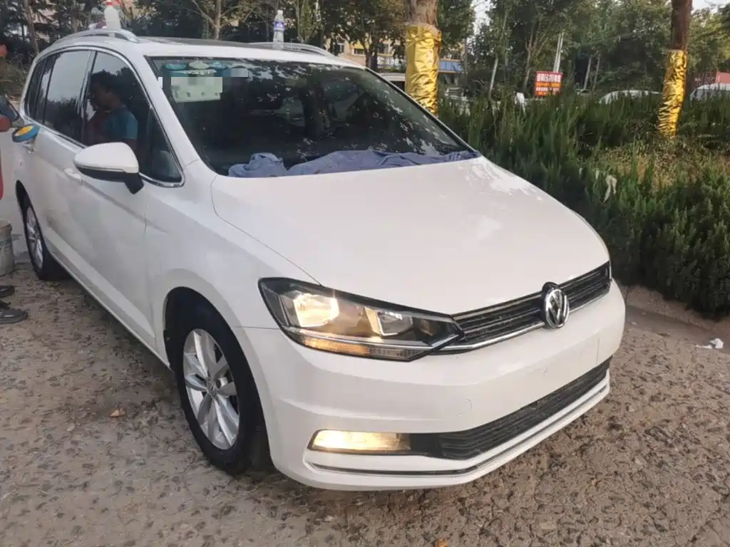 Volkswagen Touran — миниатюра 4