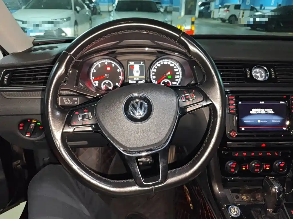 Volkswagen Passat — миниатюра 11