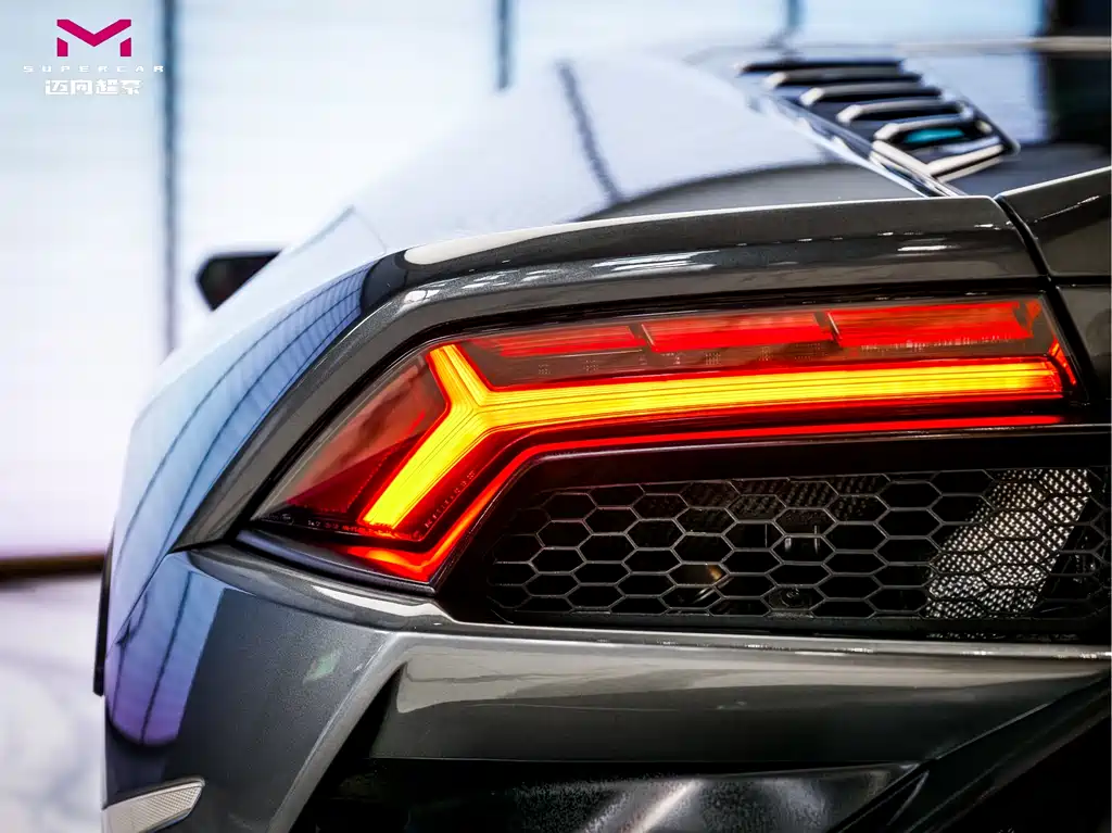 LAMBORGHINI HURACÁN